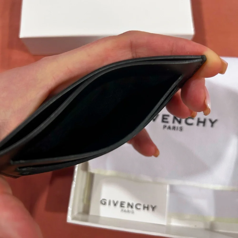 Givenchy Black Leather Card Wallet- PreLOVED + full inclusion ❣️